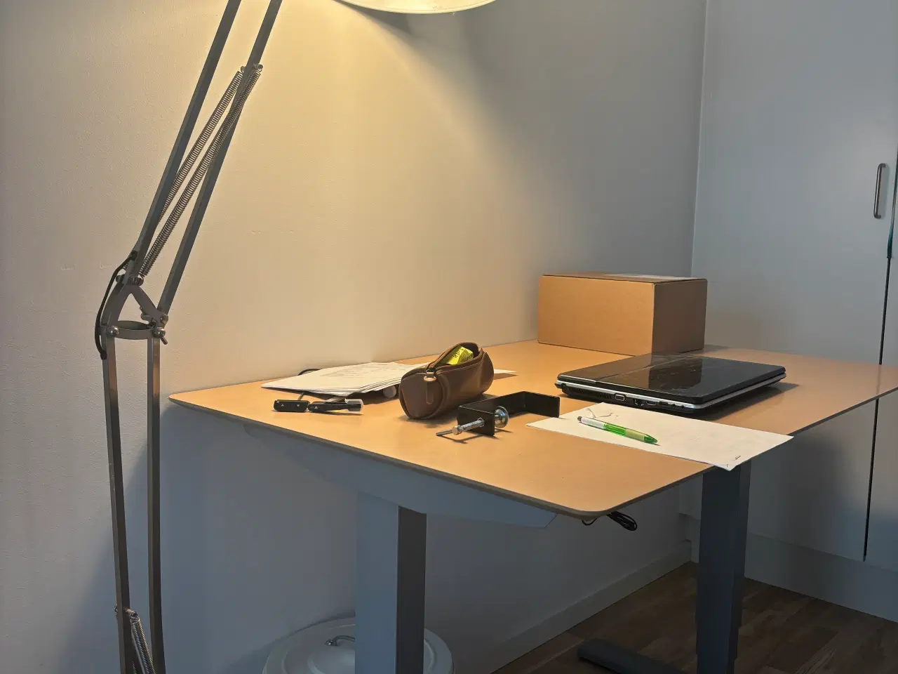 Billede 3 - Stor gulvlampe/standerlampe i sølvmetal