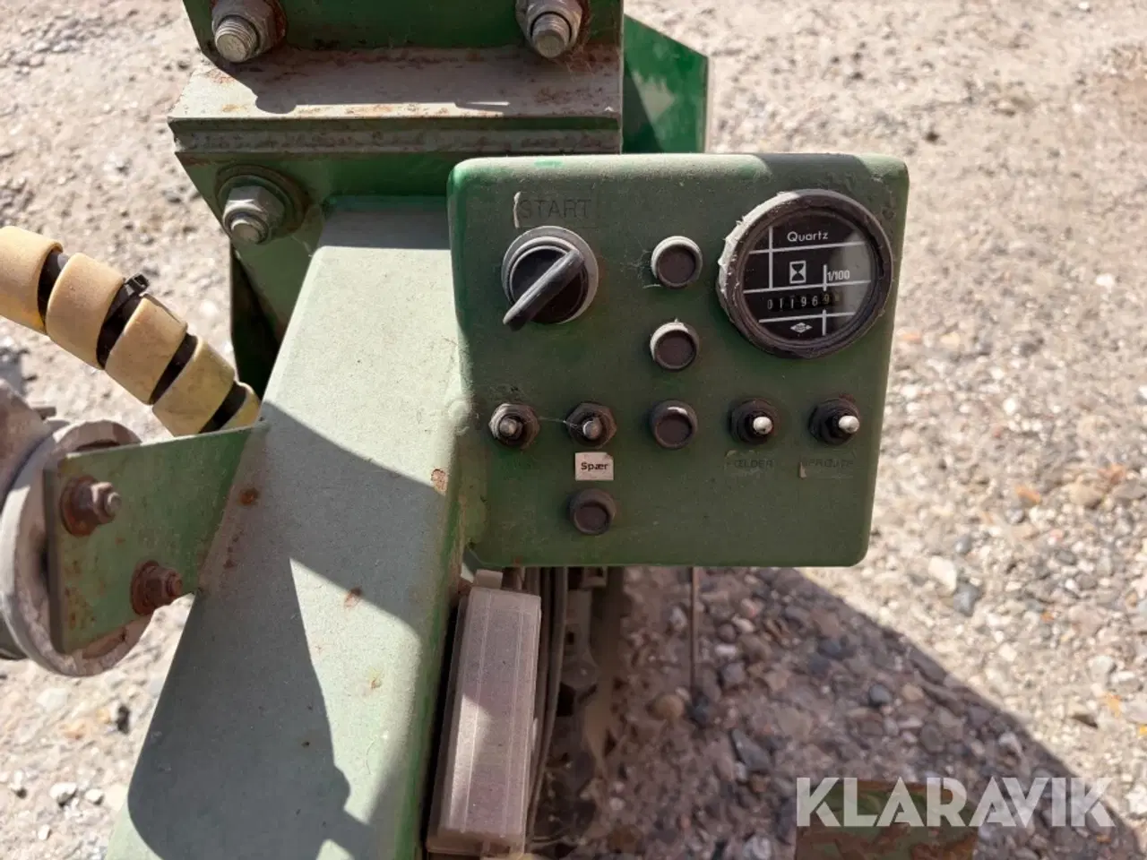Billede 10 - Portaltraktor Jutek med redskaber