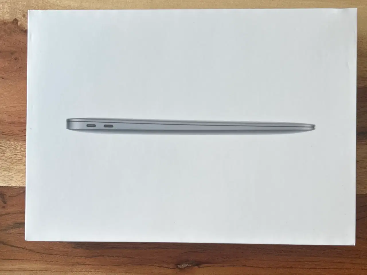 Billede 3 - MacBook Air 2019 i fin stand. Orginal embalage med