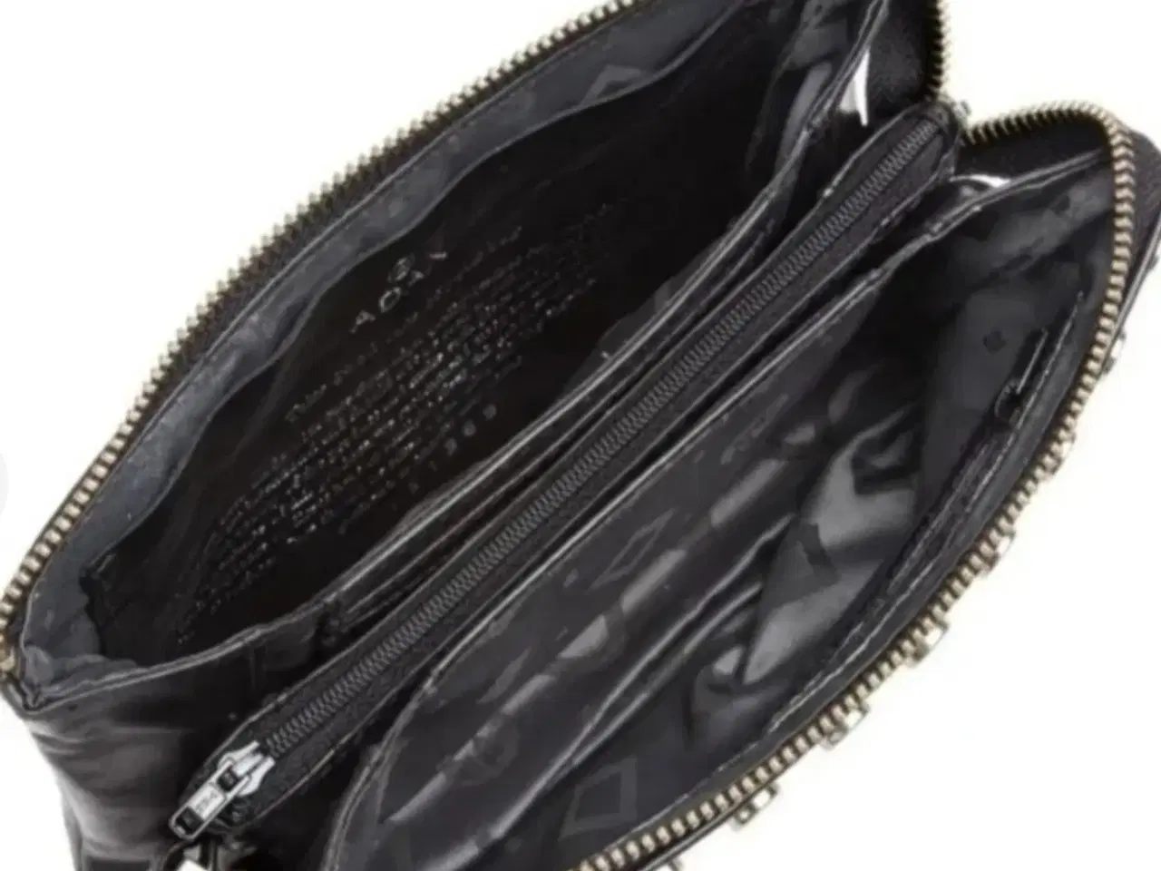 Billede 3 - Ny lækker pung/clutch fra Adax