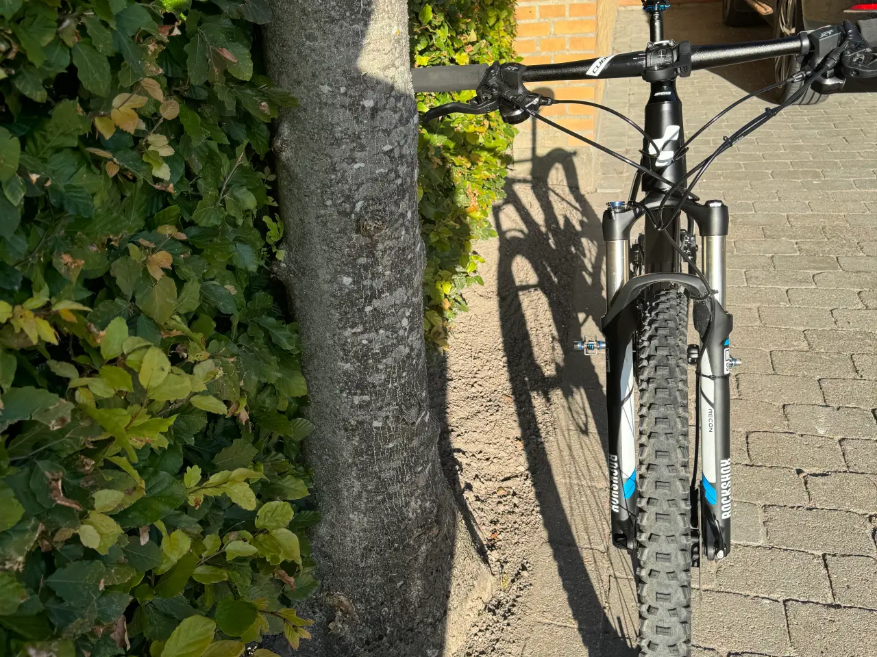 Billede 2 - CUBE mountainbike som ny 