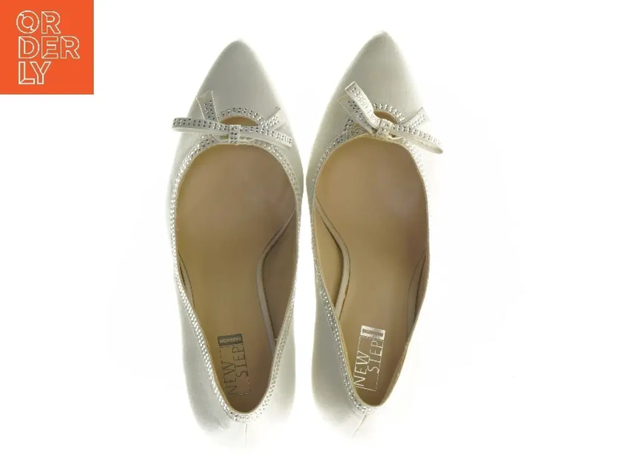 Billede 5 - Hvide damesko med hæl fra New Step (str. 38 )