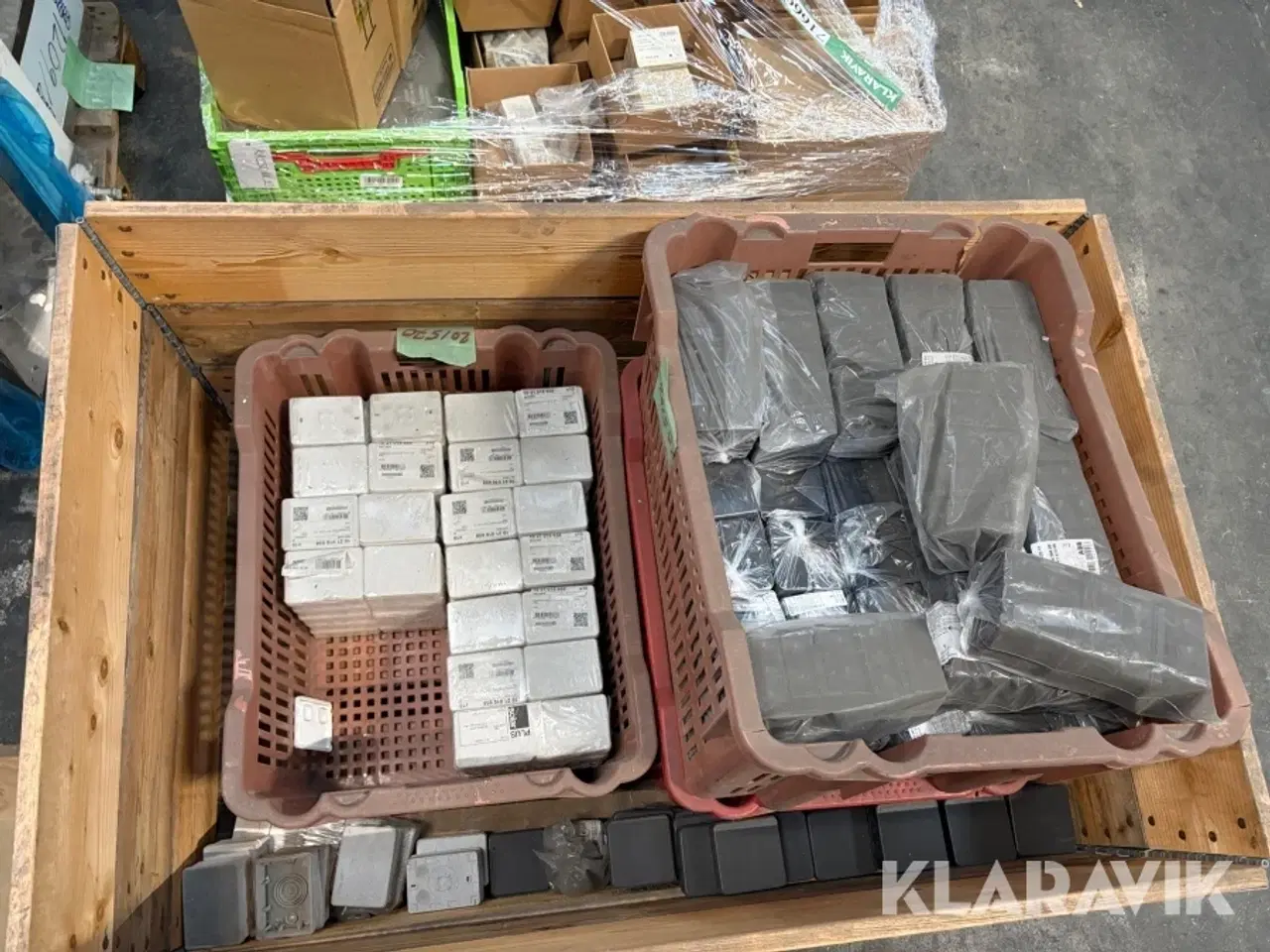 Billede 2 - Lot bestående af ukendt antal samledåser