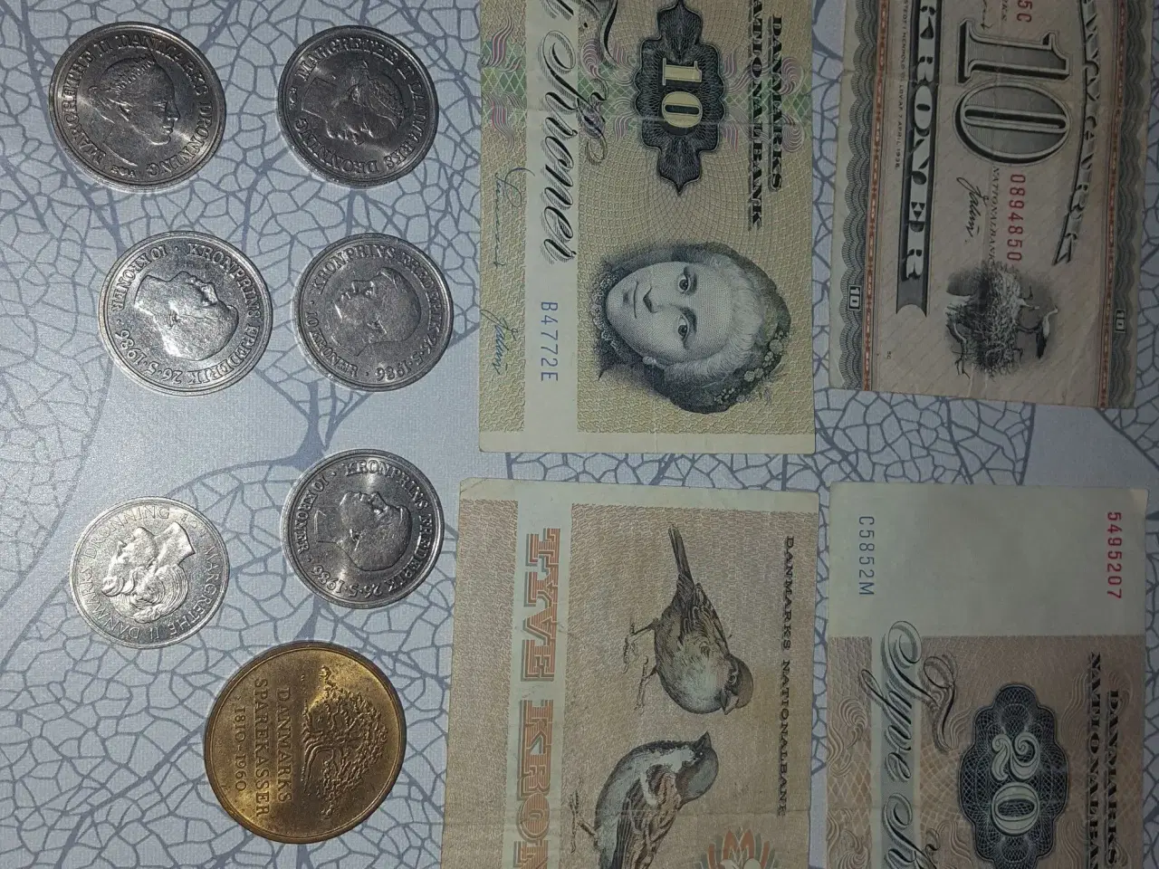 Billede 3 - Mønter og sedler 