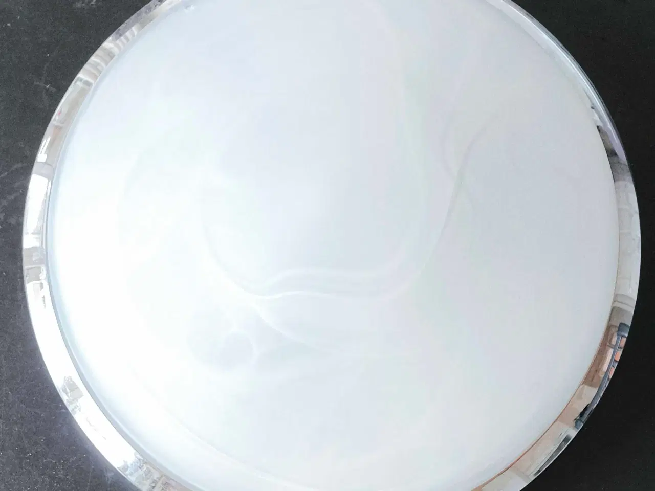 Billede 1 - Hvid loftslampe med chrome kant