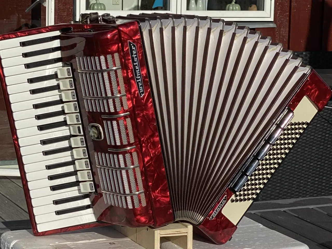 Billede 14 - Flot og velspillende Weltmeister harmonika sælges