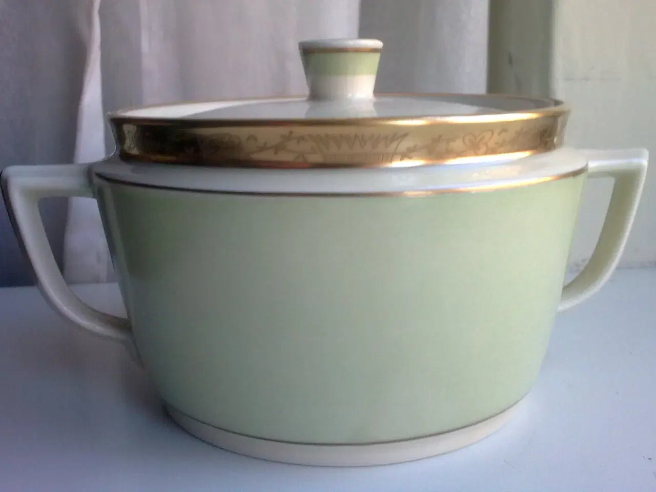 Billede 2 - Royal Copenhagen guld på krukke i mos grøn Dagmar