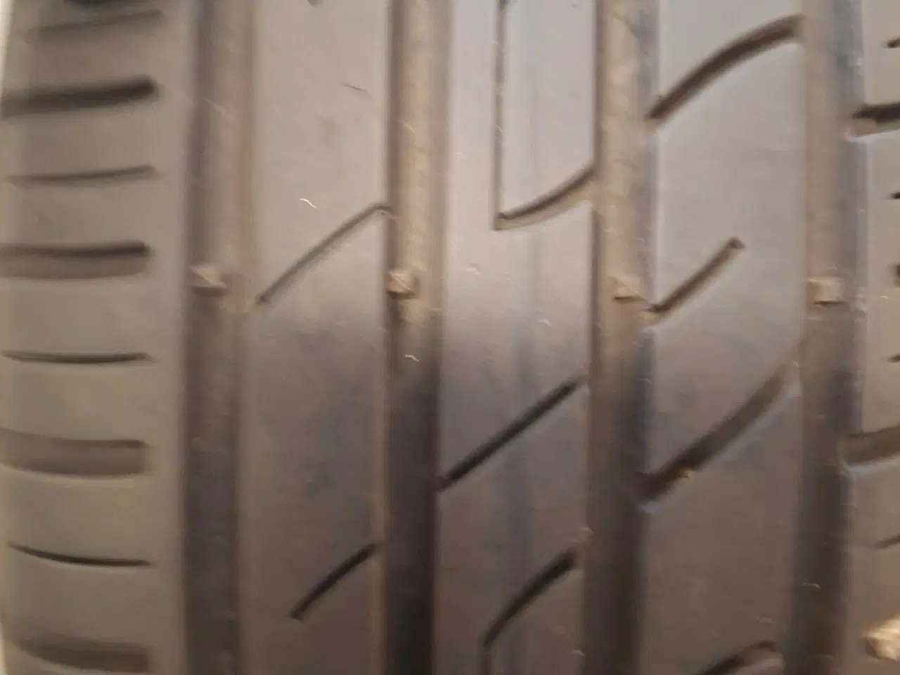 Billede 2 - Ford 16 tommer alufælge med næsten nye dæk