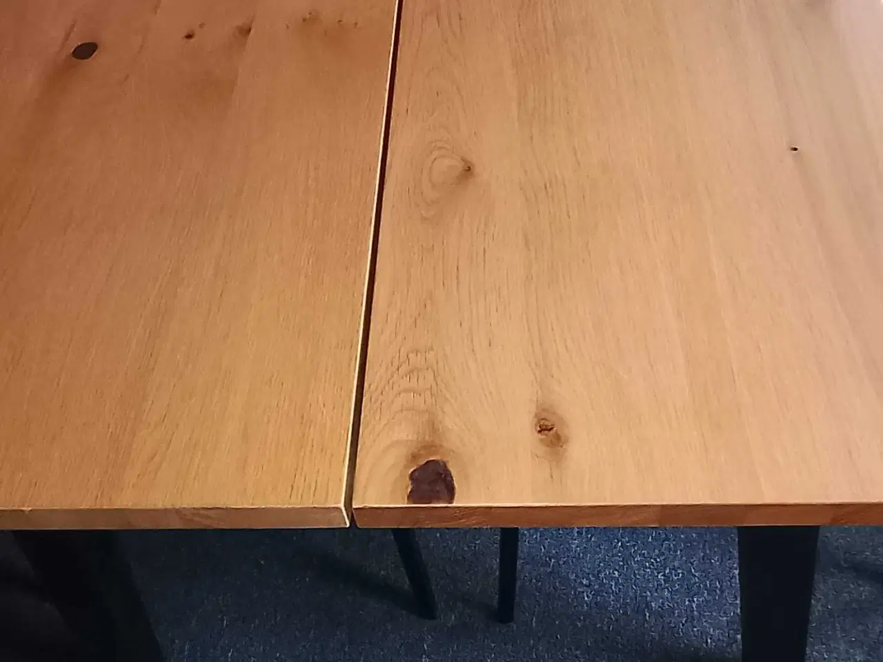 Billede 2 - Spisebord og stole