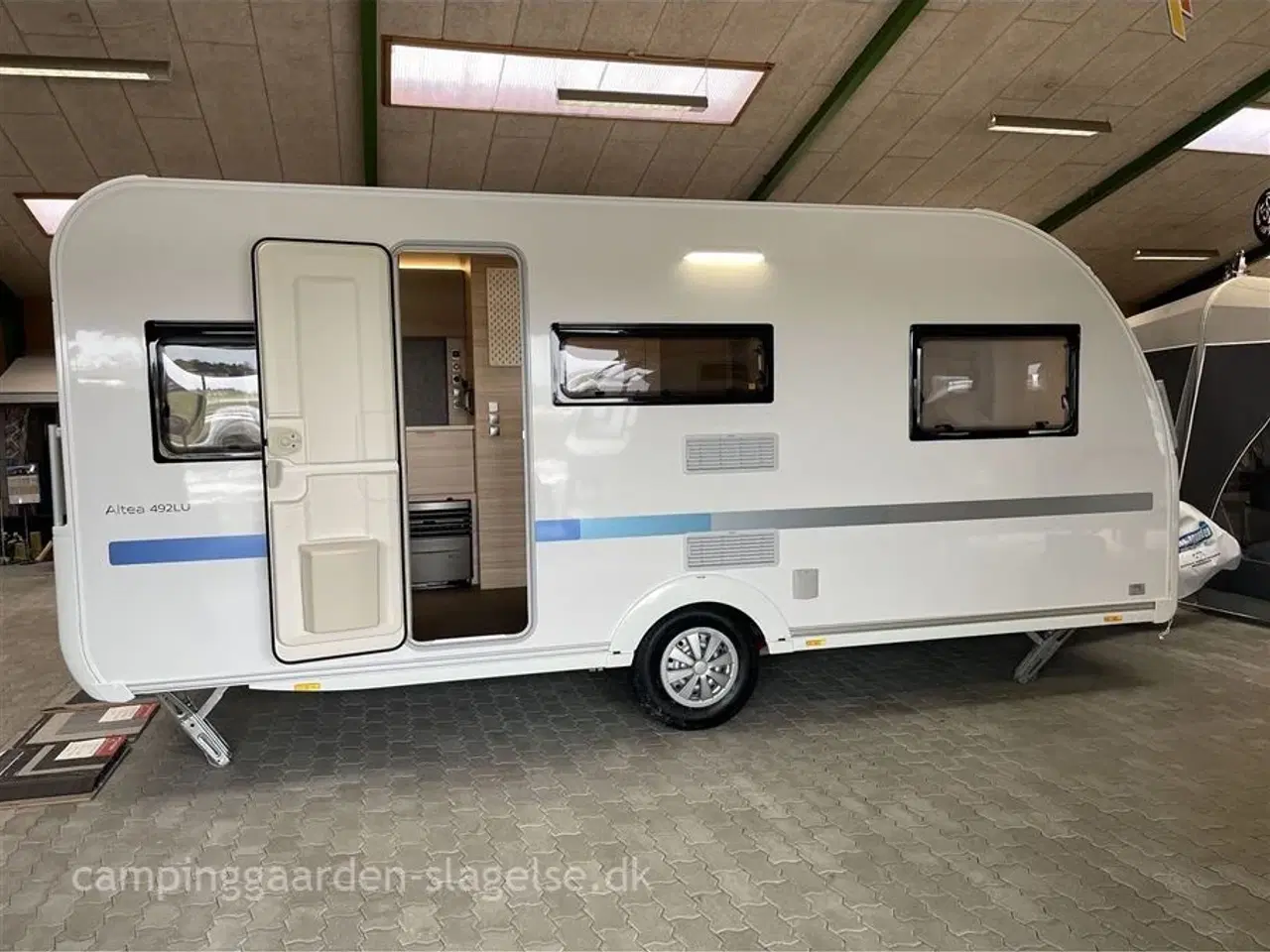 Billede 2 - 2026 - Adria Altea 492 LU   Adria Altea 492 LU – fleksibel komfort med et snuptag