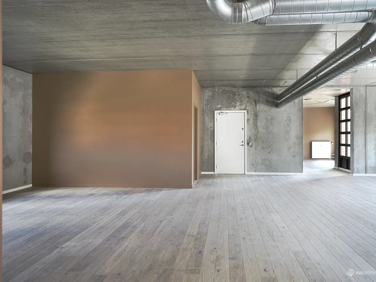 Billede 3 - Stort og åbent kontor