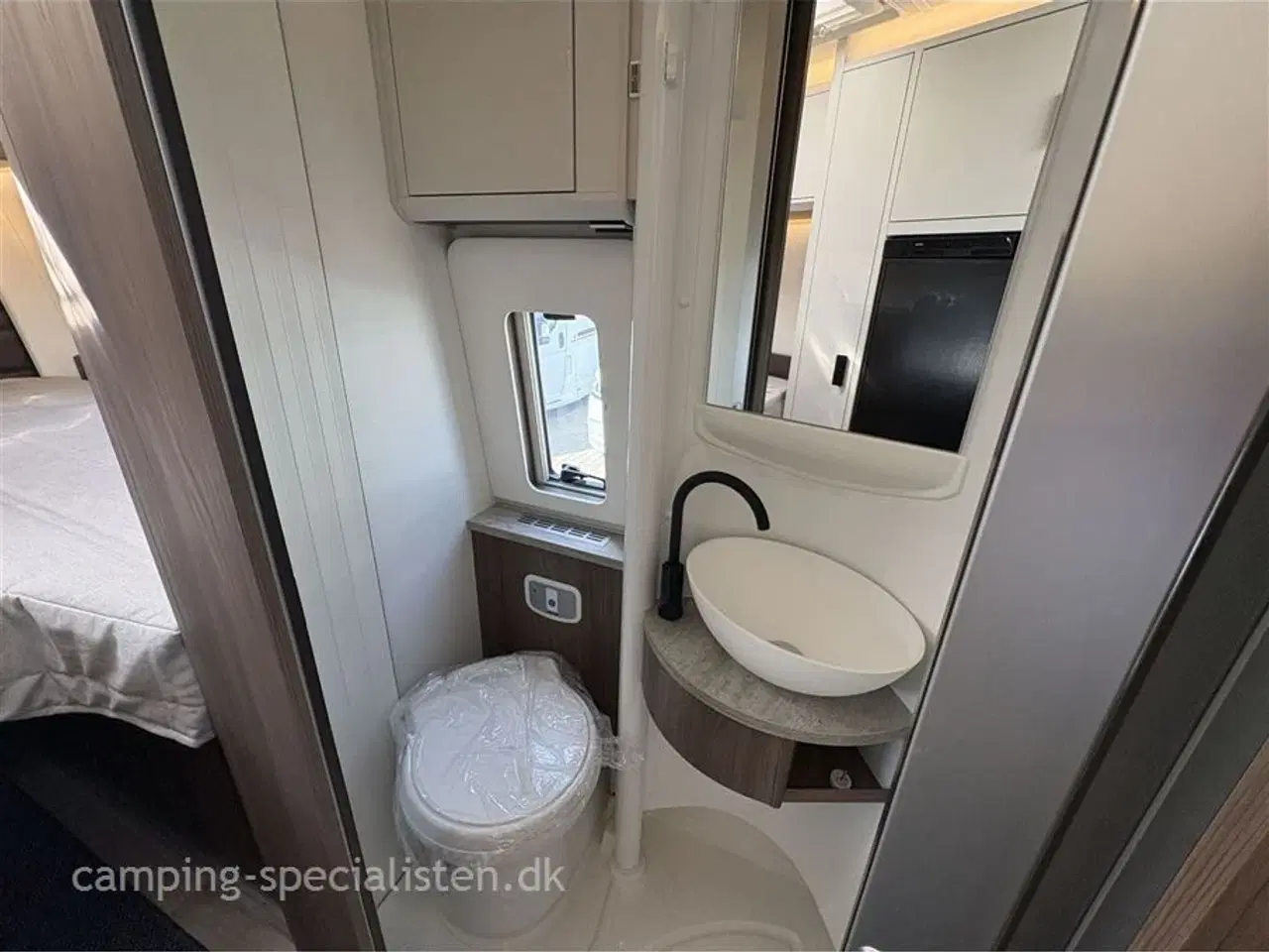 Billede 14 - 2025 - Kabe Van 690 LB Mercedes   Kabe Van 690 LB 2025 Mercedes - Se den nu hos Camping-Specialisten.dk