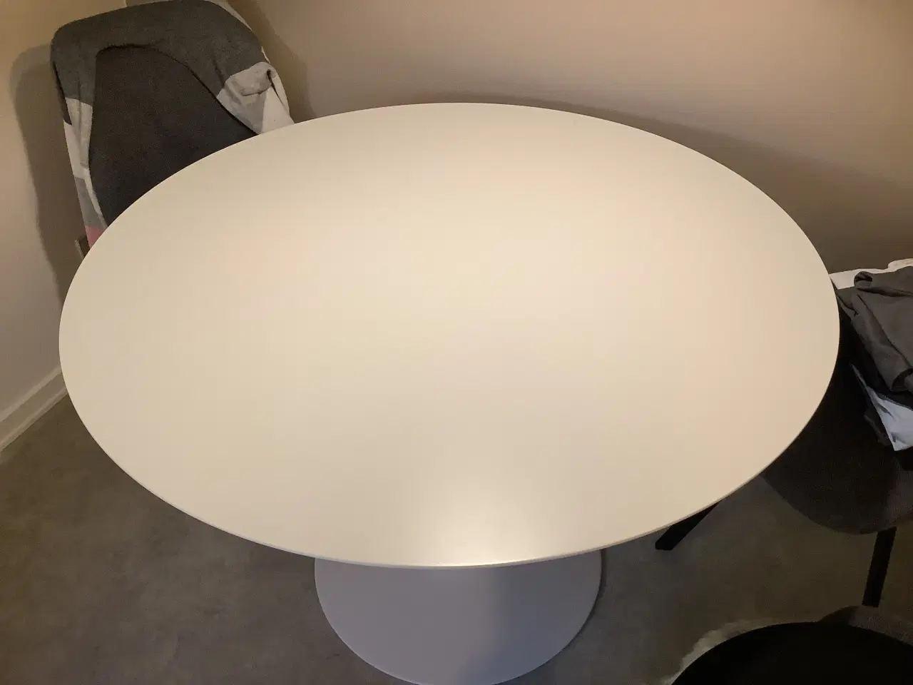 Billede 2 - Rundt spisebord Ø 110