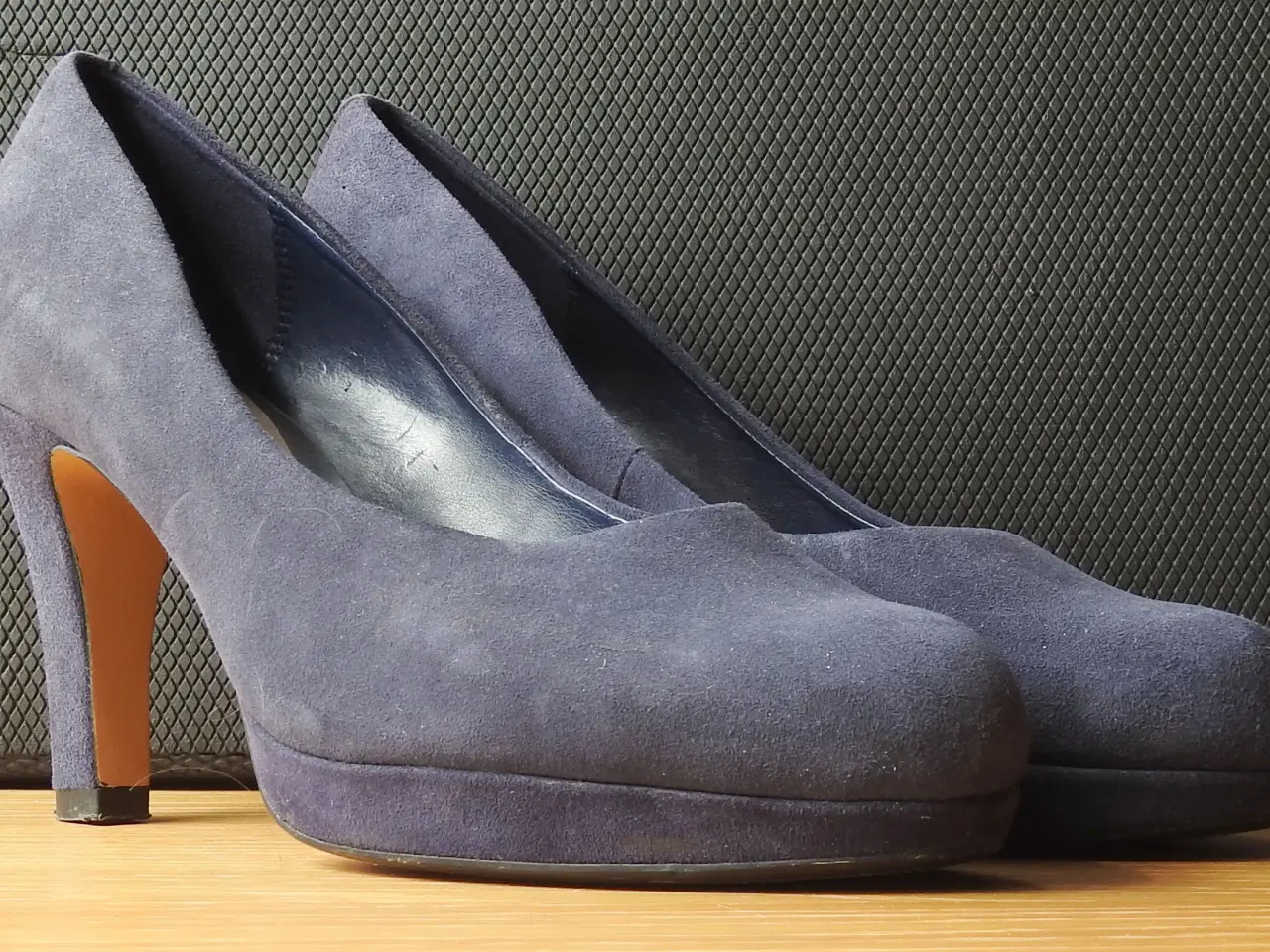 Billede 1 - Clarks pumps i blå ruskind