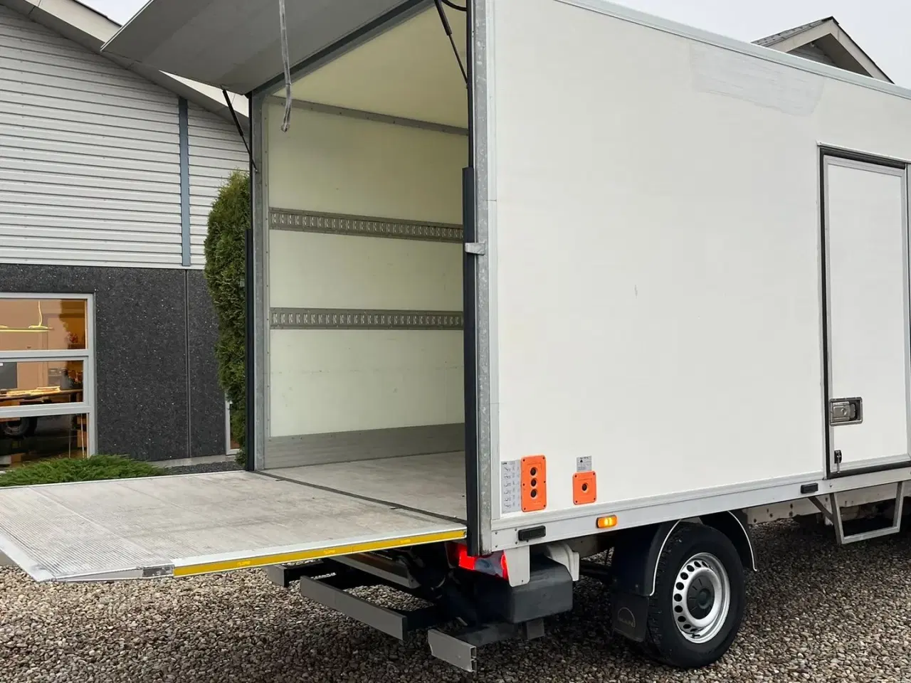 Billede 19 - MAN TGE 177HK MAN TGE med Box kasse og 750kg Z-lift