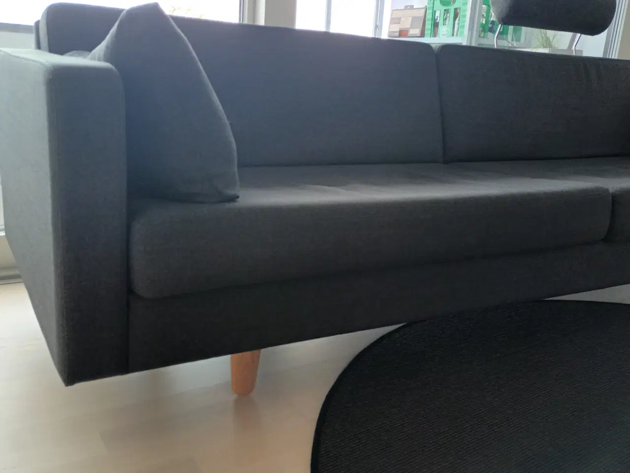 Billede 3 - Lang, pæn sofa