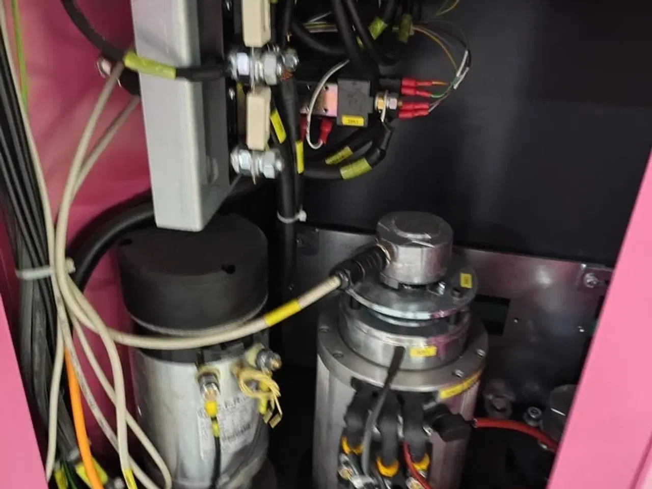 Billede 14 - Eleven Transport Robots and six chargers E&K AUTOMATION ECO L03