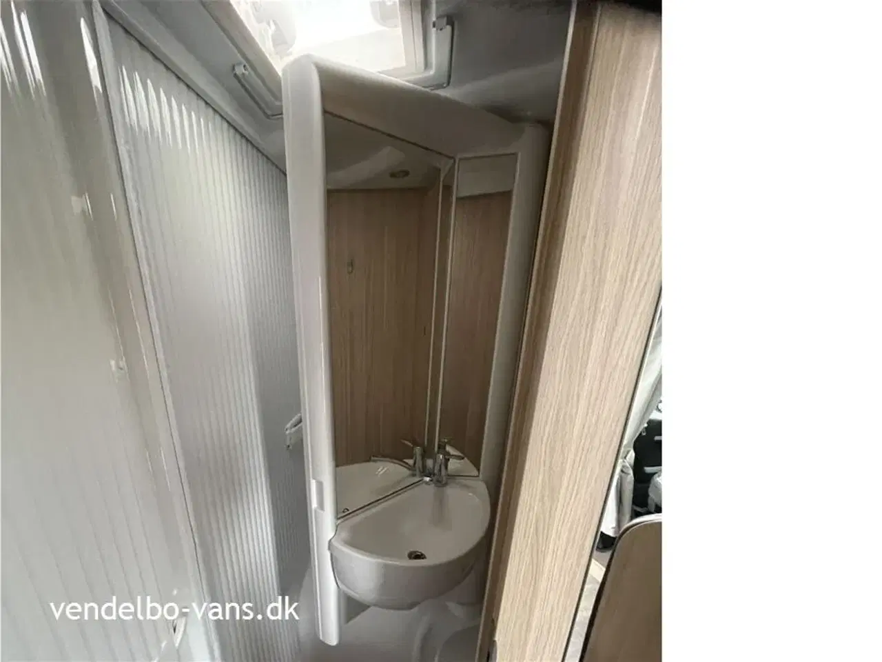 Billede 9 - 2020 - SunLight VAN V66   Enkeltsenge over garagen - kun 6,6 m lang