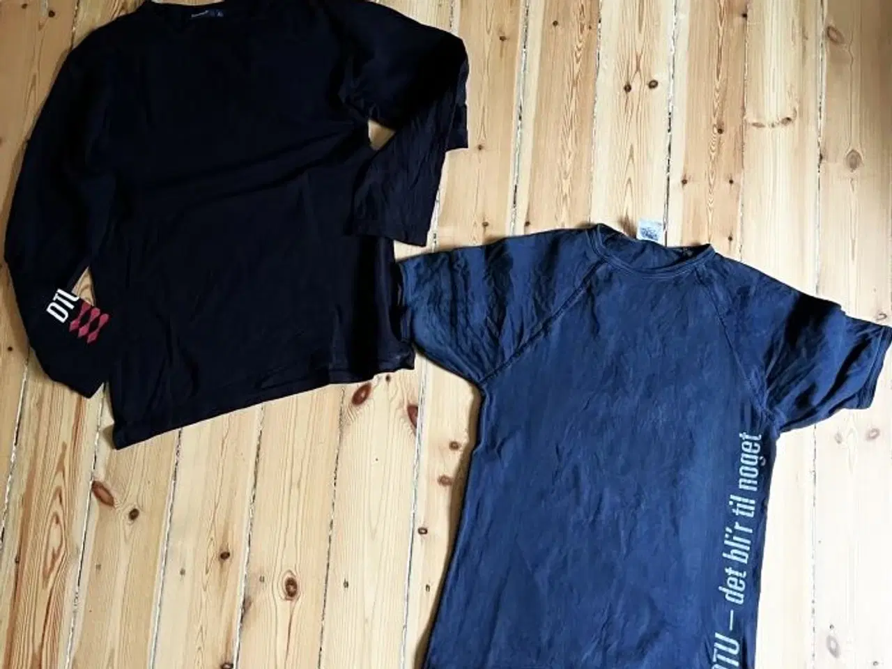 Billede 1 - 2 t-shirts - langærmet og kortærmet - fra DTU