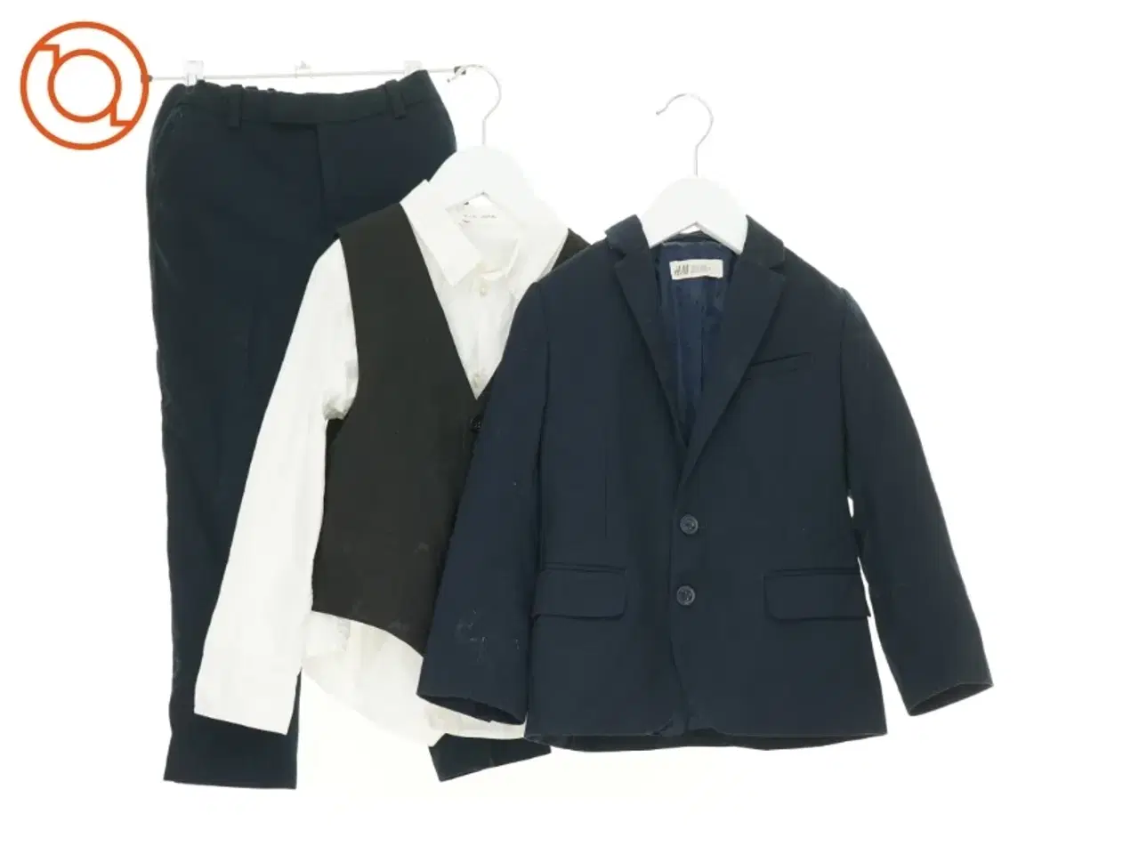 Billede 1 - Jakkesæt med vest fra H&M (str. 116 cm)