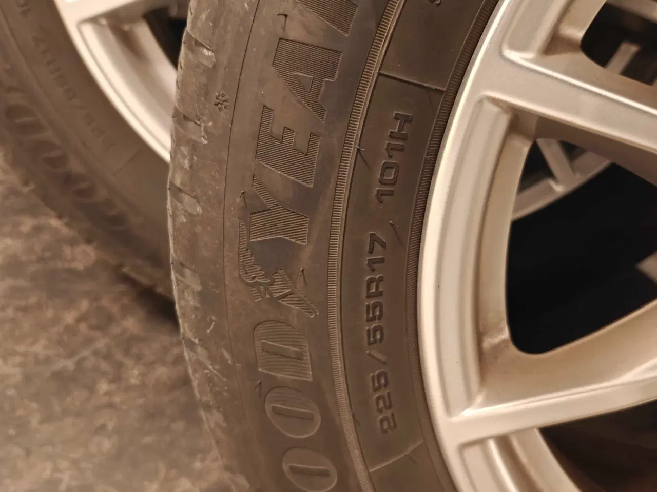 Billede 3 - Vinterhjul-sæt, BMW fælg/Goodyear dæk