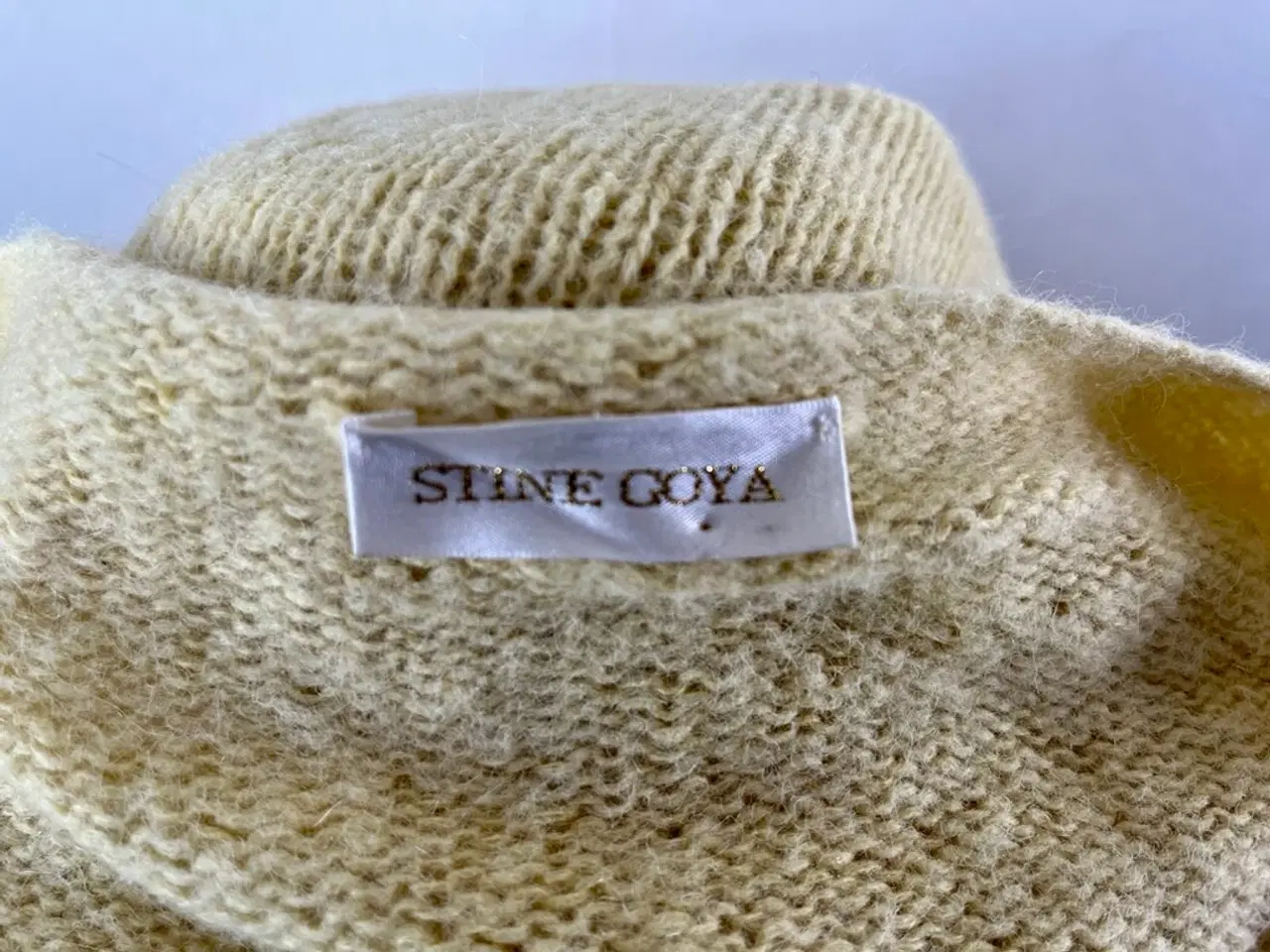 Billede 6 - Stine Goya, gul strikbluse, str XL