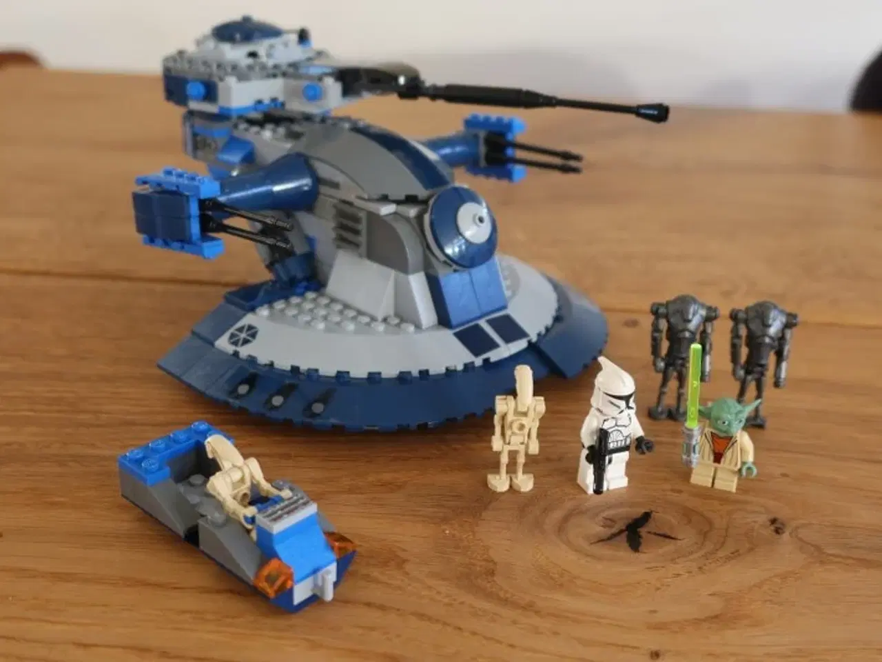 Billede 1 - 8018 Armored Assault Tank (AAT)