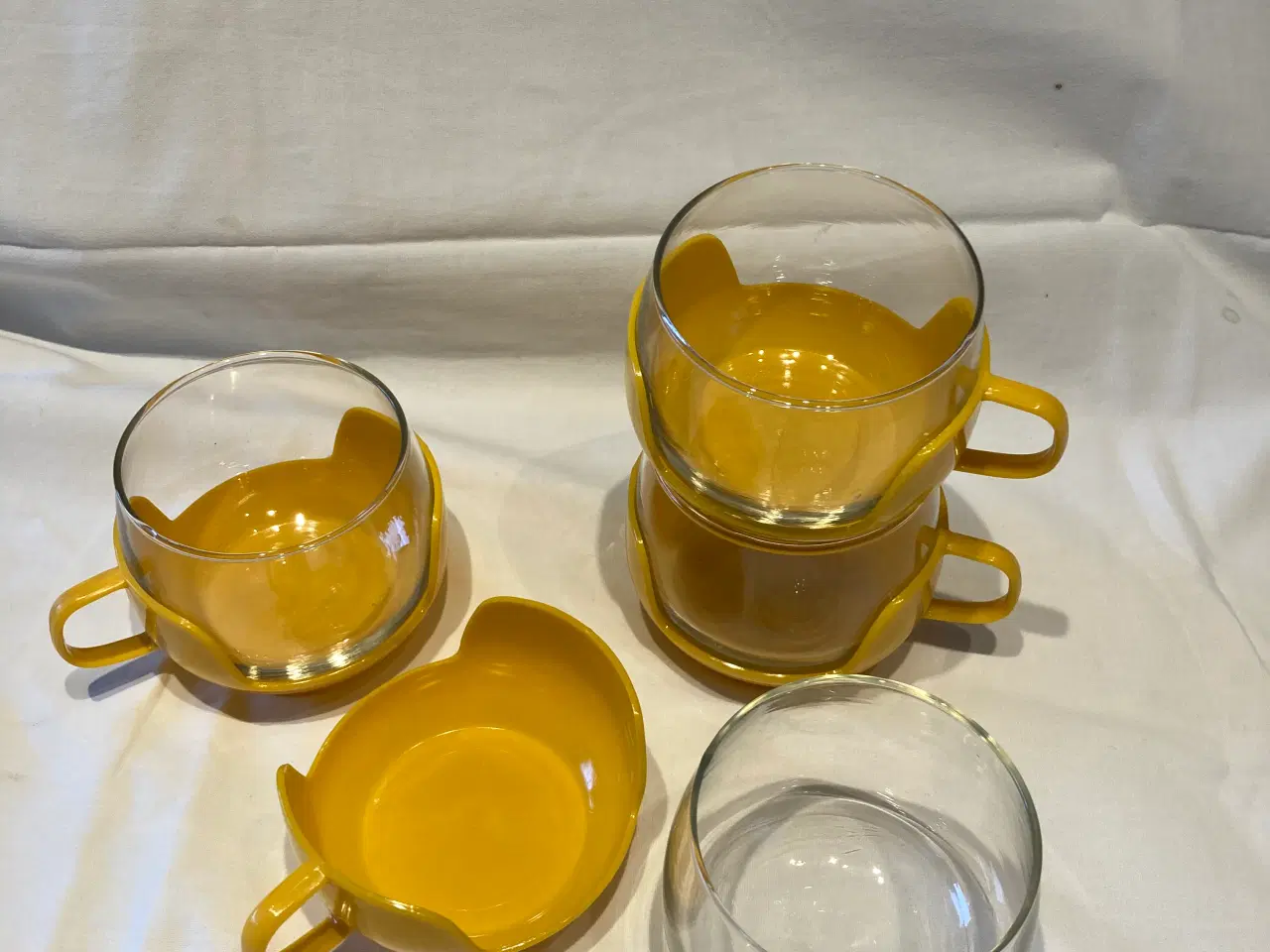 Billede 3 - Retro glas / plast kopper