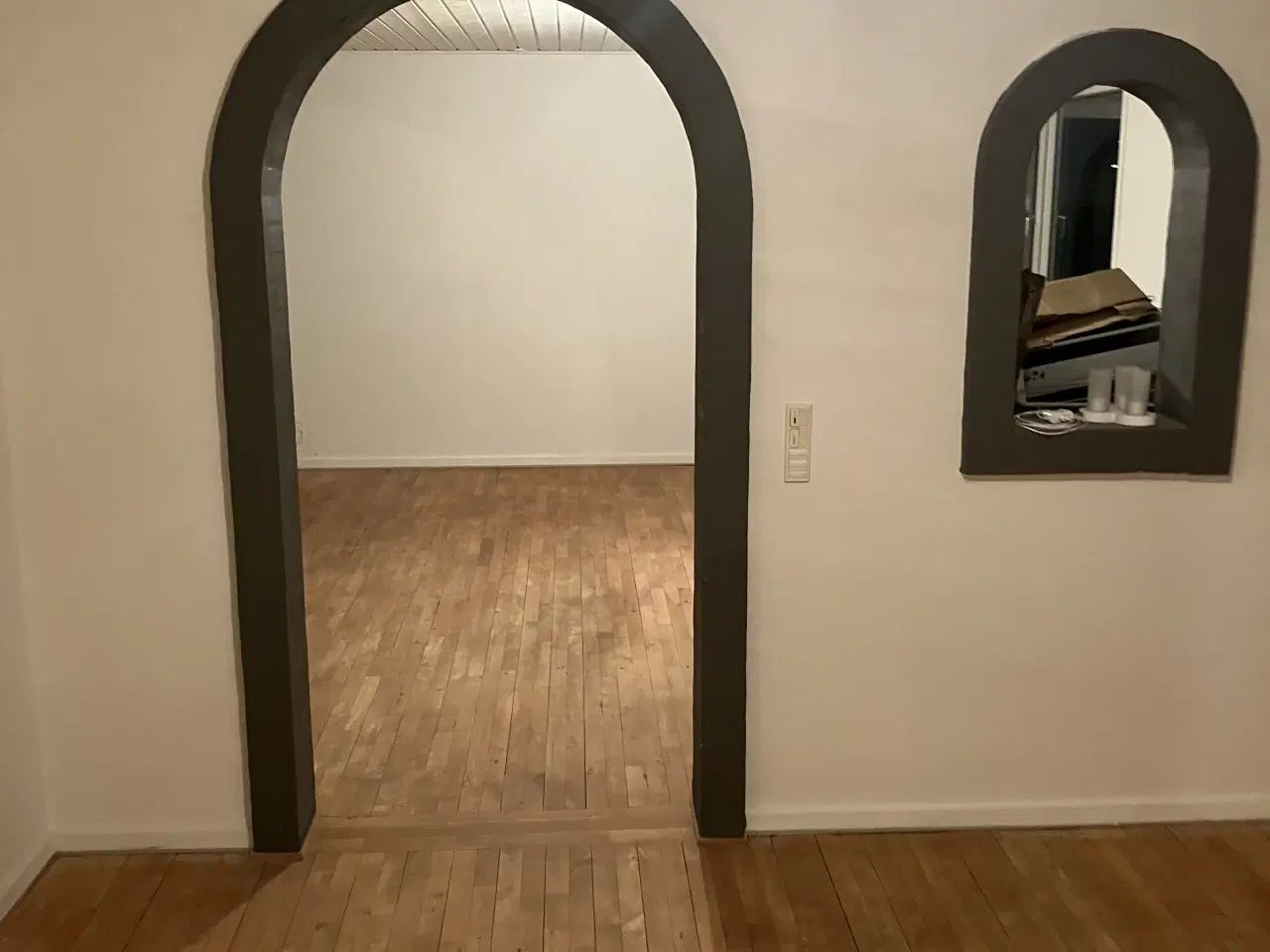 Billede 16 - Hus med stort værksted og garager.