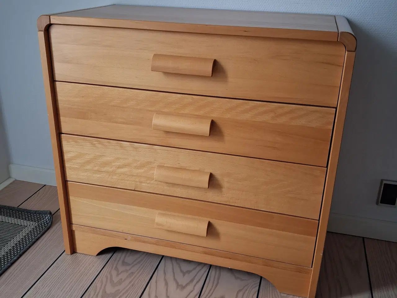 Billede 1 - Kommode og spejl i bøgetræ 