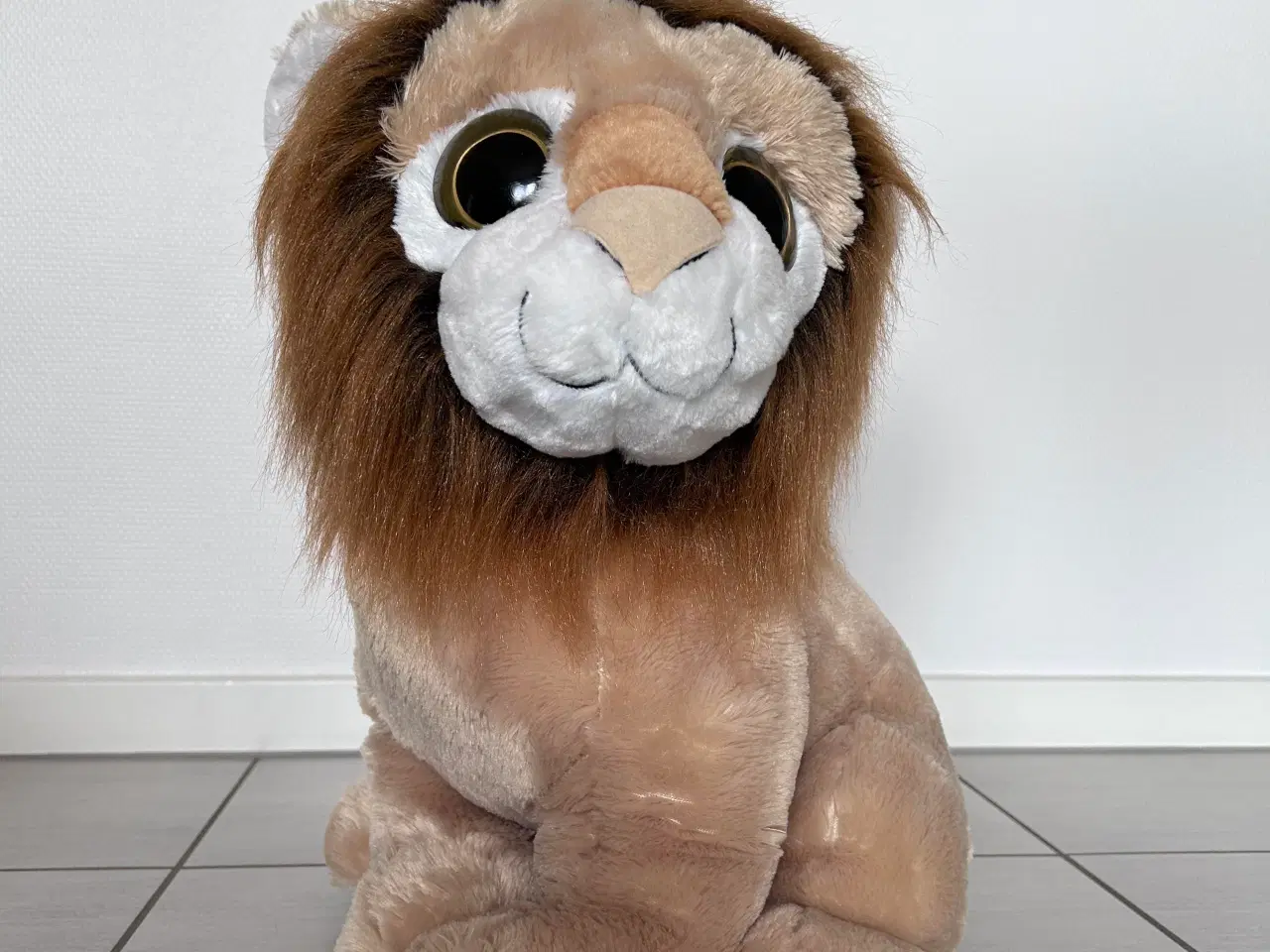 Billede 1 - Plysbamse - kæmpestor løve, 50 cm.