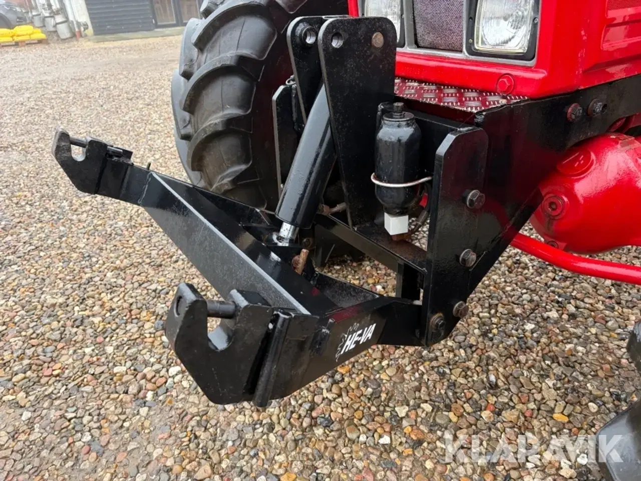 Billede 10 - Traktor IH 1255 XL med frontlift