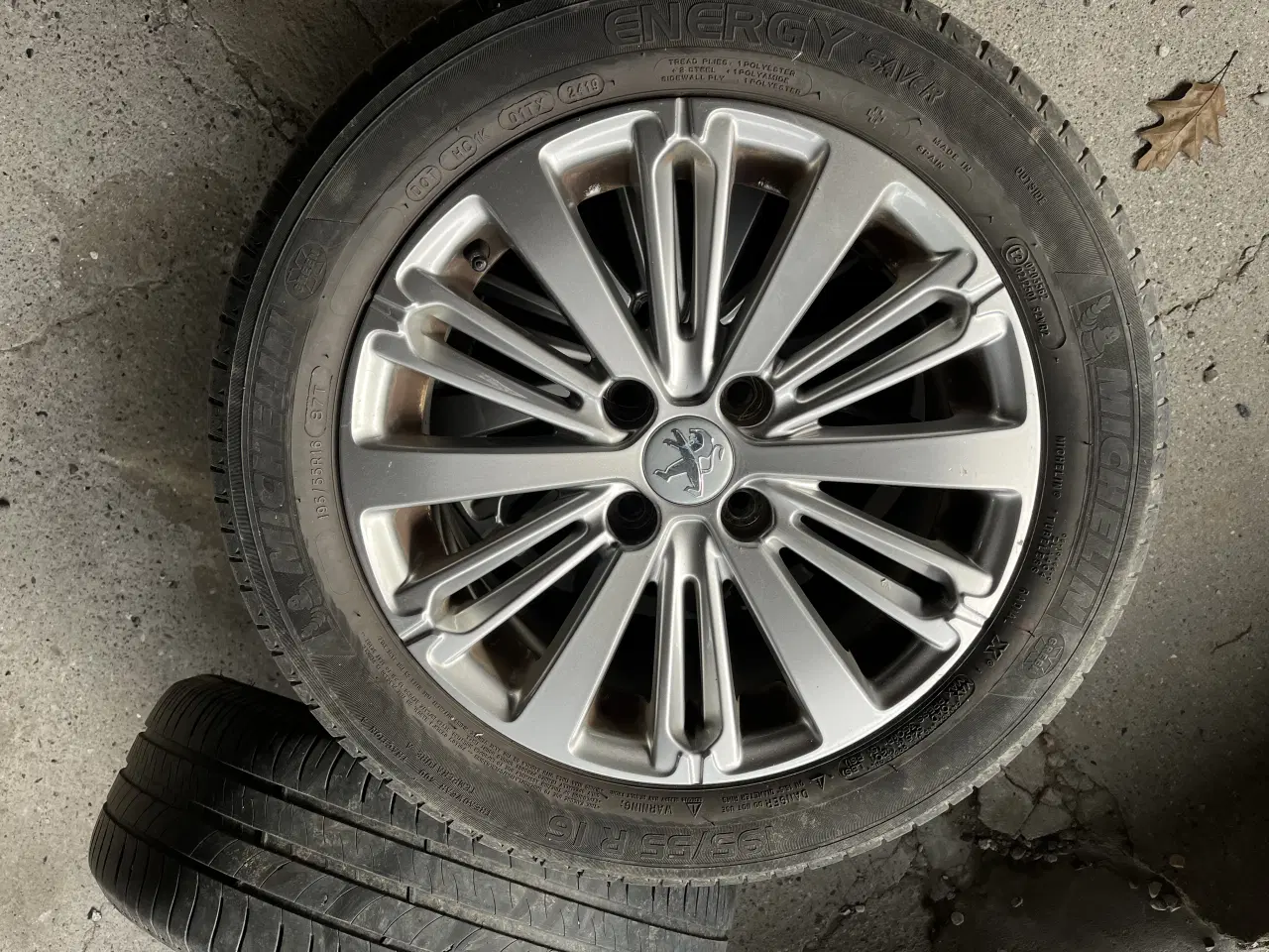 Billede 5 - Alufælge 16” med gode sommerdæk
