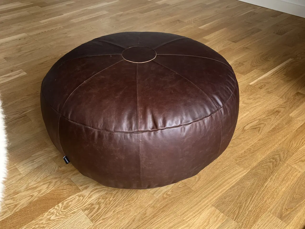 Billede 3 - Lækker puf i skind  fra Sinnerup