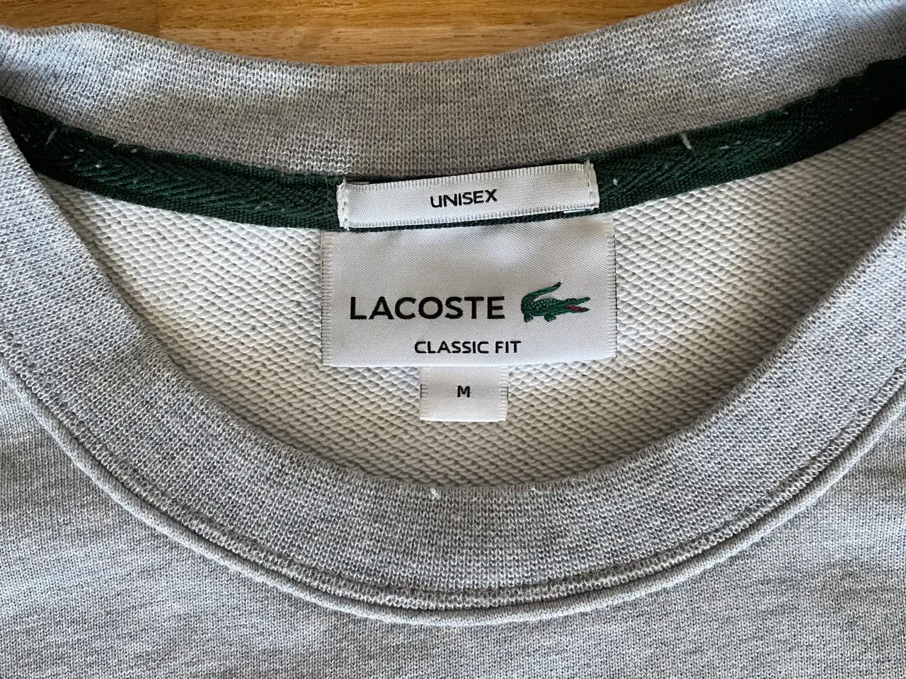 Billede 3 - Lacoste trøje i grå 