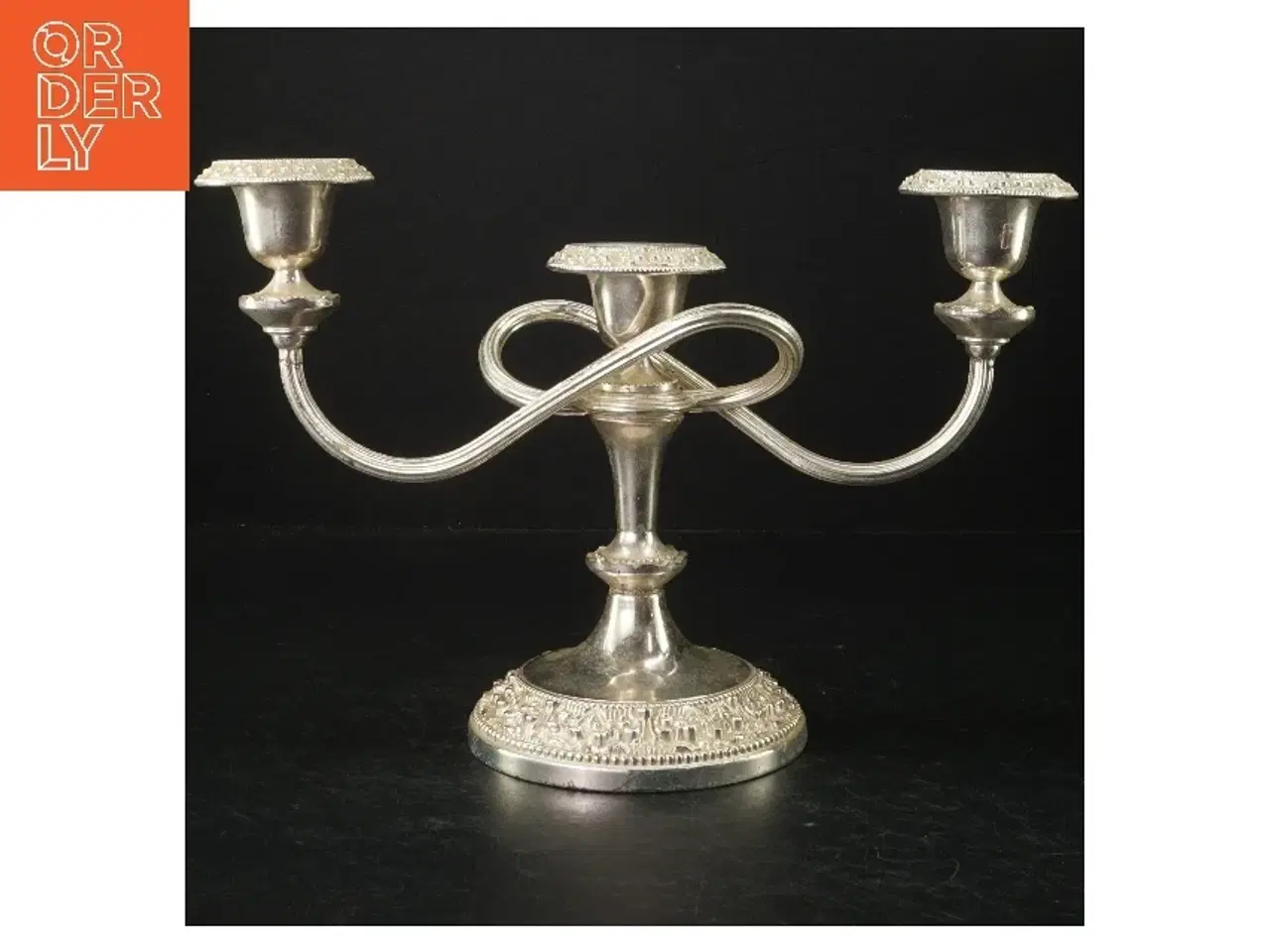 Billede 1 - Sølvfarvede lysestager (str. B. 30. cm)