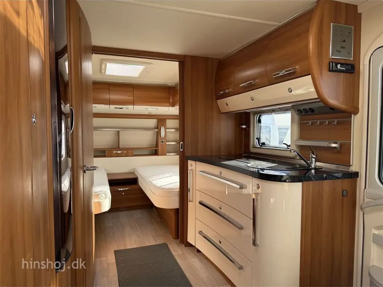 Billede 2 - 2015 - Fendt Diamant 560 SG   Dejlig vogn med rundsidegruppe og enkelsenge fra Hinshøj Caravan A/S