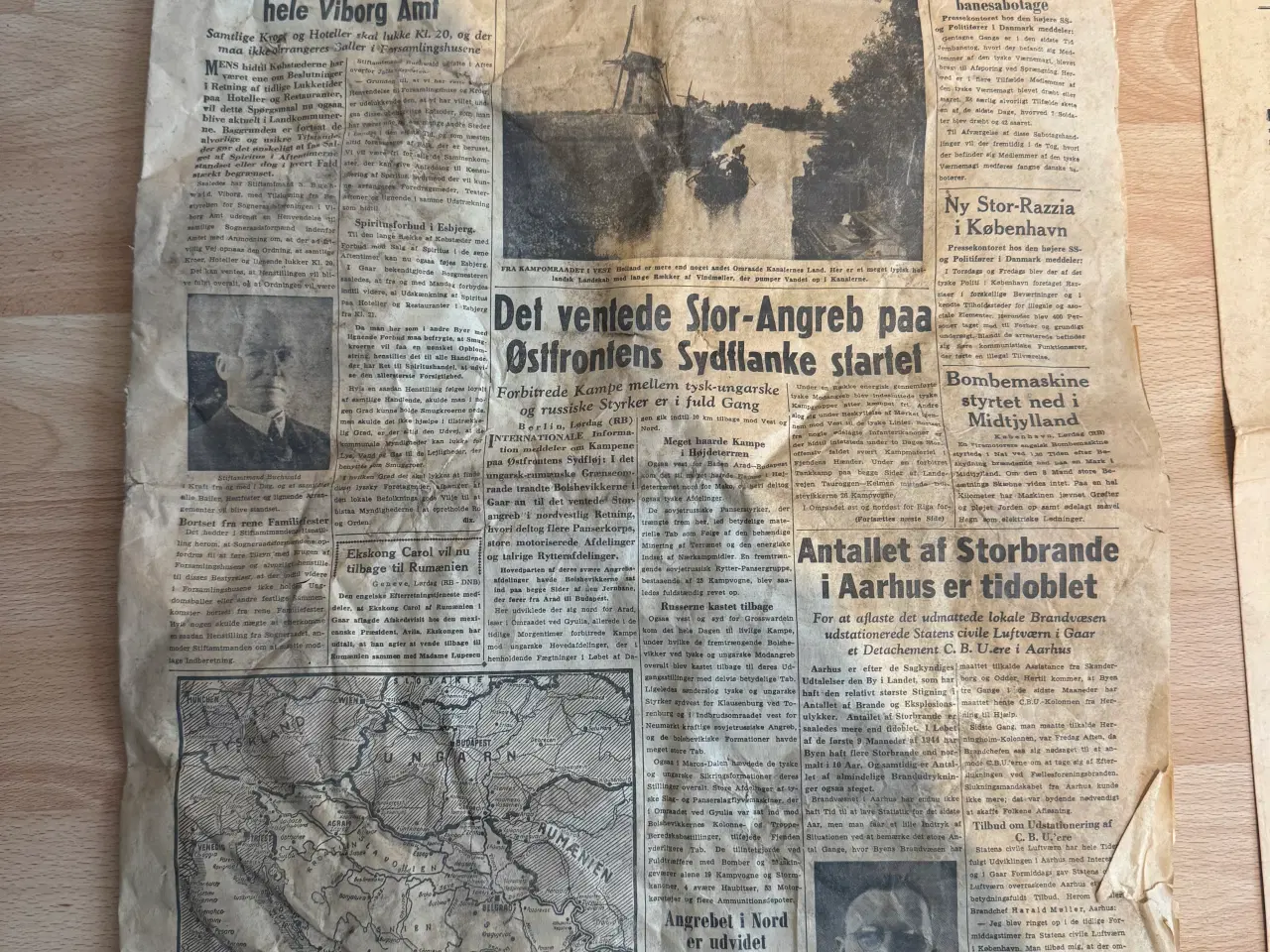 Billede 6 - gamle aviser og ugeblade