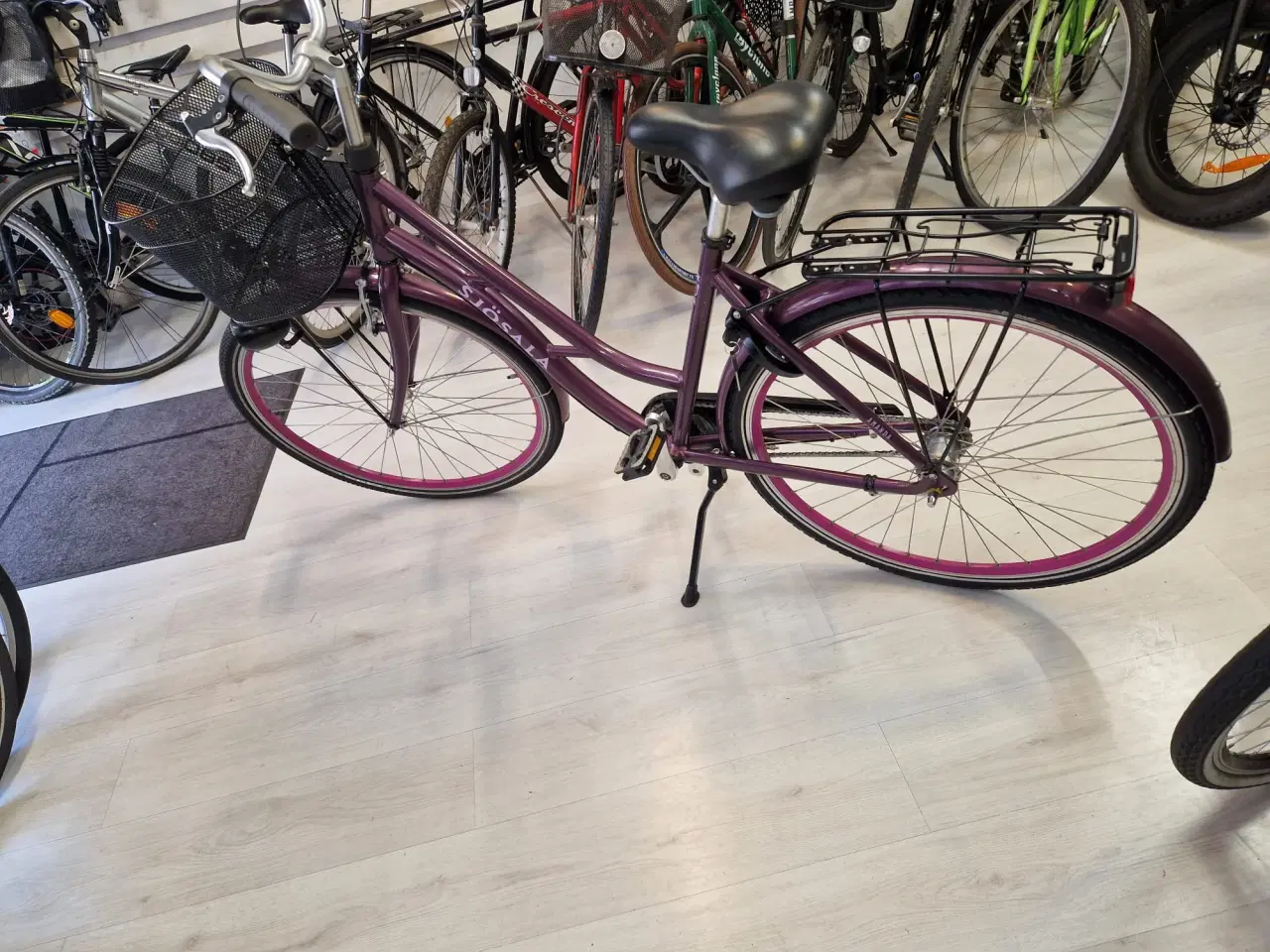 Billede 1 - cykel med 3 gear och 12 månaders garanti 