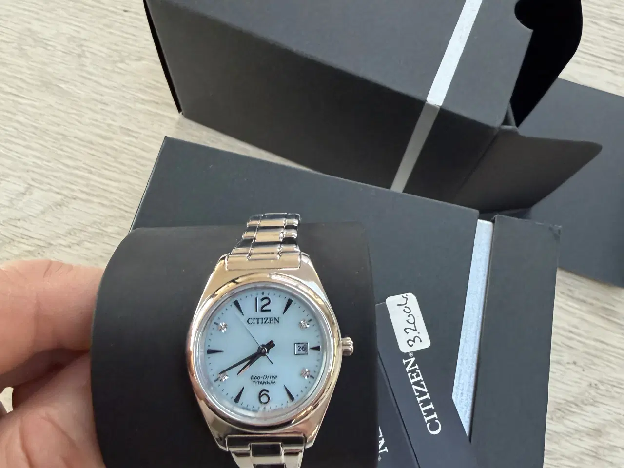 Billede 4 - Nyt Citizen Eco-Drive dame ur i Super Titanium med