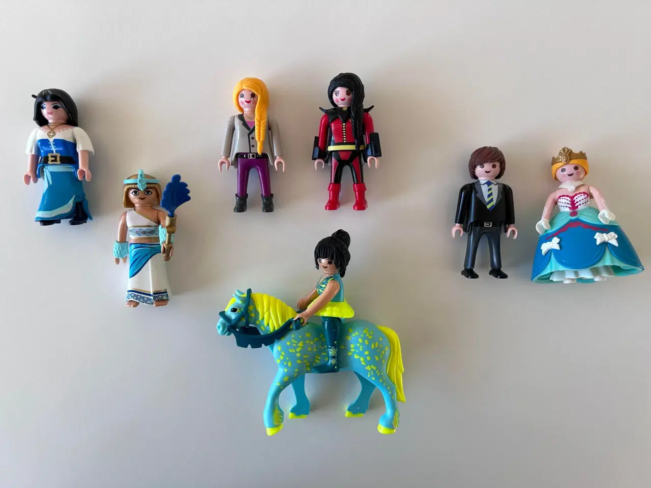 Billede 1 - Playmobil figurer og juletræ med gaver