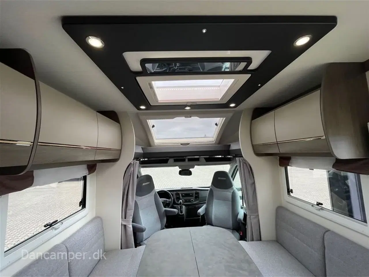 Billede 9 - 2020 - Chausson Titanium 767   Netop hjemkommet UNDER KLARGØRING Enkeltsenge, Smart-Lounge indretning, 170Hk Ford, AUT.