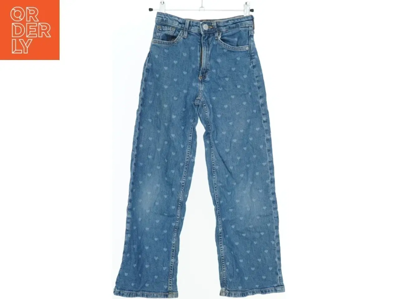 Billede 1 - Jeans med hjerteprint fra H&M (str. 134)