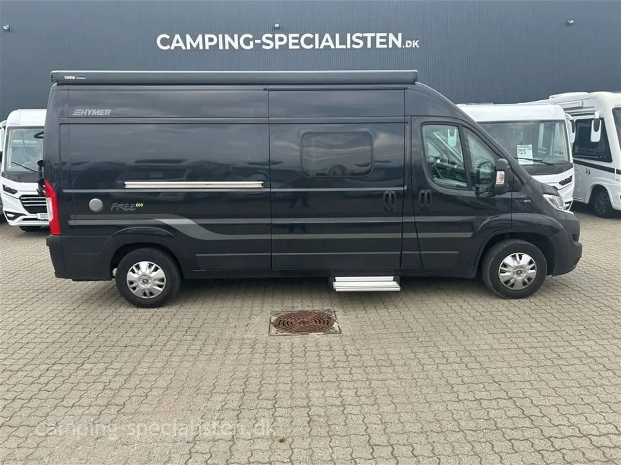 Billede 1 - 2021 - Hymer Free 600 120 Hk   Hymer Free 600 model 2021 taget i bruge i 2022 kan nu ses hos Camping-Specialisten.dk