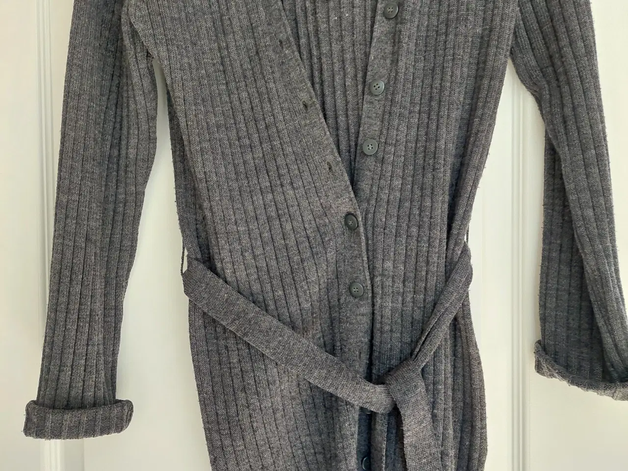 Billede 1 - Pæn 3/4 Lang Strik Cardigan Grå str 38