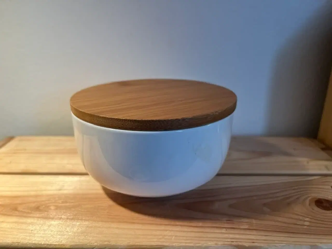 Billede 1 - Sød Anna & Clara opbevaringsskål m/trælåg D 10,6cm
