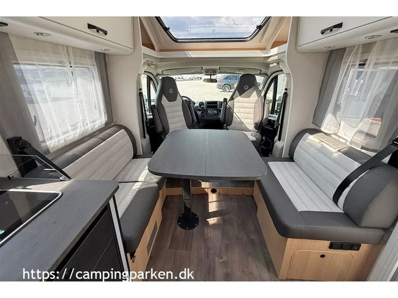 Billede 4 - 2025 - SunLight T 69 LC Adventure   Sunlights populære model i Adventure, med face-to-face, automatgear og meget udstyr