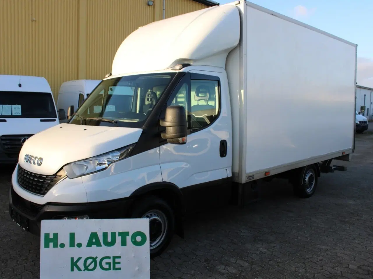 Billede 1 - Iveco Daily 2,3 35S14 Alukasse m/lift AG8