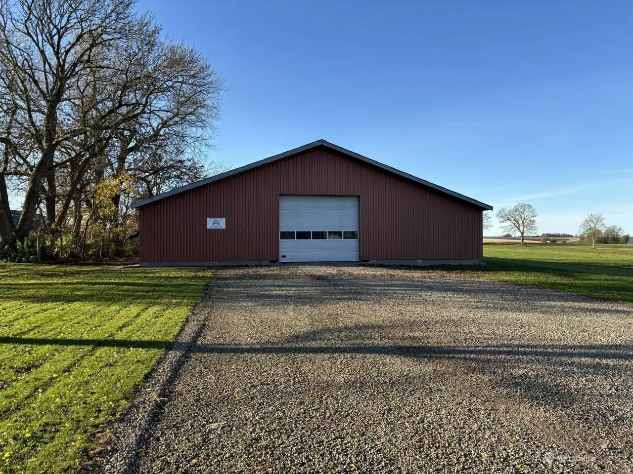 Billede 2 - God lagerhal 10 km fra Horsens