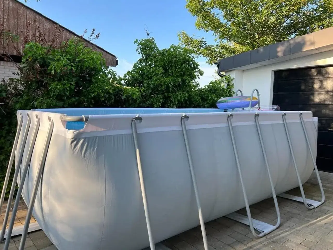 Billede 2 - Stor rektangulær pool inkl. sandfilterpumpe og til